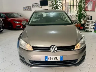 Używany VW Golf VII Comfortline 105 KM (77 kW) 2013 Szary Sedan/Limuzyna