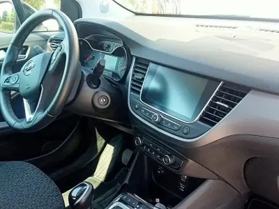 Usata Opel Crossland 110 CV (80 kW) 2024 Grigio SUV