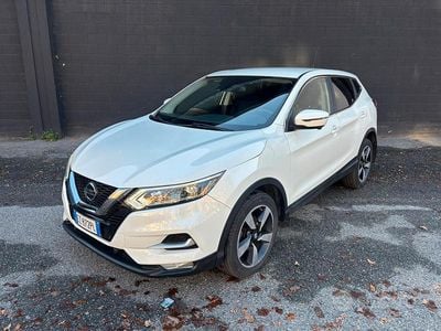 Usata Nissan Qashqai Tekna 163 CV (119 kW) 2015 Bianco SUV