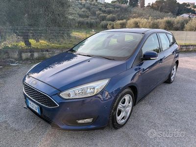 Usata Ford Focus 120 CV (88 kW) 2015 Blu Station wagon