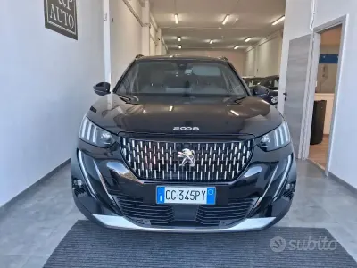 Usata Peugeot 2008 GT 131 CV (96 kW) 2021 Nero SUV