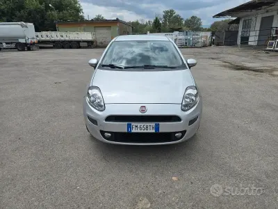 Usata Fiat Punto Street 69 CV (50 kW) 2017 Grigio Utilitaria