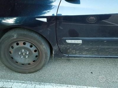 Usata Renault Espace 107 CV (78 kW) 2006 Blu Monovolume