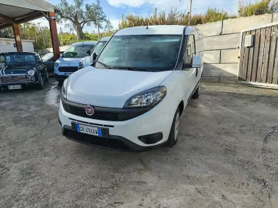 Usata Fiat Doblò 95 CV (69 kW) 2020 Bianco Monovolume