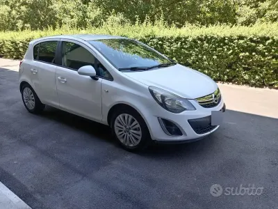 Usata Opel Corsa 85 CV (62 kW) 2013 Bianco Utilitaria