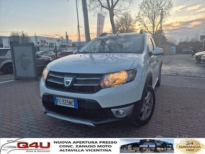 Bianco Usata 2016 Dacia Sandero Stepway Berlina | 8600 € (Buon prezzo)