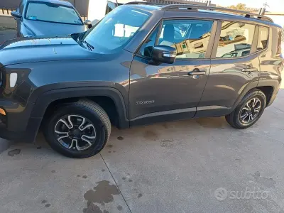 Usata Jeep Renegade Longitude 120 CV (88 kW) 2020 Grigio SUV