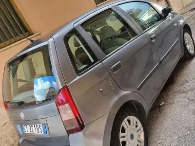 Usata Fiat Idea Active 69 CV (50 kW) 2005 Monovolume