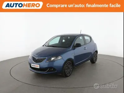 Begagnad Lancia Ypsilon S 69 HK (50 kW) 2021 Blå Halvkombi