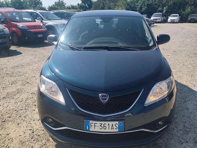 Gebraucht Lancia Ypsilon Silver 69 PS (50 kW) 2016 Blau Kleinwagen