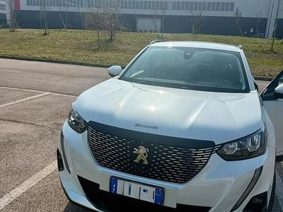 Usata Peugeot 2008 Allure 101 CV (74 kW) 2021 Bianco SUV