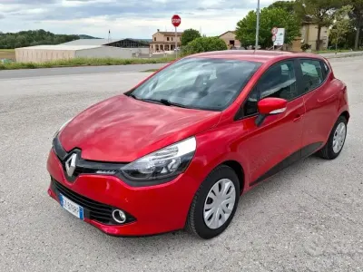 Usata Renault Clio IV 75 CV (55 kW) 2015 Rosso Berlina