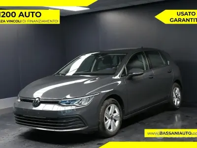 Usata VW Golf VIII Life 110 CV (80 kW) 2023 Grigio Berlina
