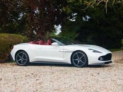 Usata Aston Martin Vanquish 600 CV (441 kW) 2017 Bianco Cabrio