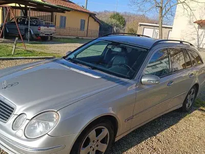 Usata Mercedes 220 150 CV (110 kW) 2004 Station wagon