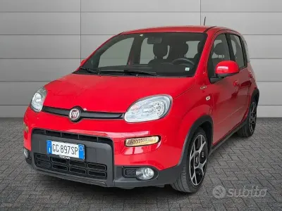 Usata Fiat Panda Sport 70 CV (51 kW) 2022 Rosso Utilitaria