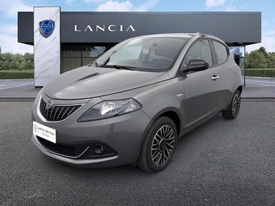 Usata Lancia Ypsilon 70 CV (51 kW) 2024 Grigio Utilitaria