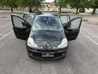 Usata Renault Modus 75 CV (55 kW) 2012 Nero Monovolume