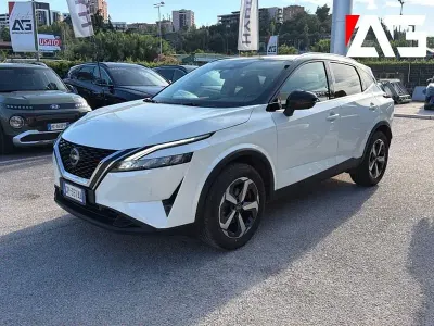 Usata Nissan Qashqai N-Connecta 140 CV (102 kW) 2023 Bianco SUV