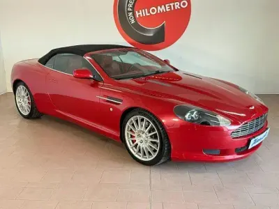 Usata Aston Martin DB9 455 CV (334 kW) 2008 Rosso Cabrio