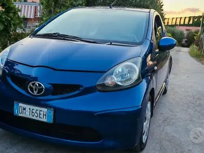 Usata Toyota Aygo 68 CV (50 kW) 2007 Bluazzurro Utilitaria
