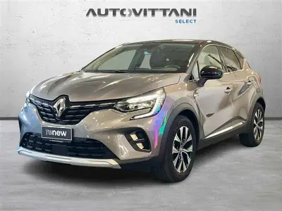 Usata Renault Captur Techno 145 CV (106 kW) 2023 Grigio scuro SUV