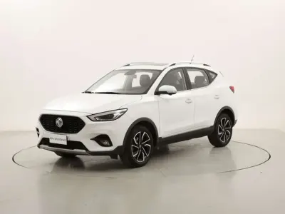 Usata MG ZS Luxury 111 CV (81 kW) 2022 Bianco SUV