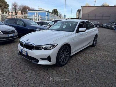 Usata BMW 330e Advantage 184 CV (135 kW) 2019 Bianco Berlina