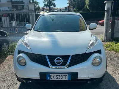 Usata Nissan Juke Tekna 110 CV (80 kW) 2011 Bianco SUV