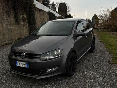 Usata VW Polo 85 CV (62 kW) 2013 Grigio Utilitaria