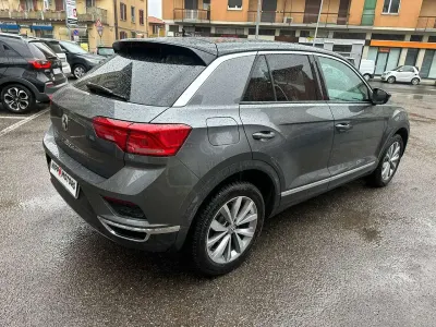 Begagnad VW T-Roc Style 150 HK (110 kW) 2019 Grå SUV