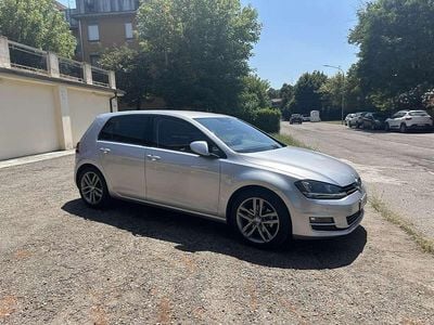 Usata VW Golf VII Highline 110 CV (80 kW) 2015 Berlina