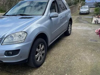 Usata Mercedes ML320 224 CV (164 kW) 2007 Bluazzurro SUV