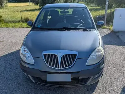 Usata Lancia Ypsilon 60 CV (44 kW) 2006 Grigio Utilitaria