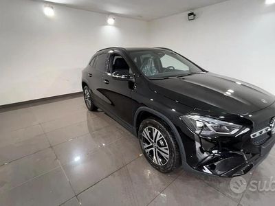 Nero Nuova 2025 Mercedes GLA200 Advanced SUV | 48.990 € (Molto cara)