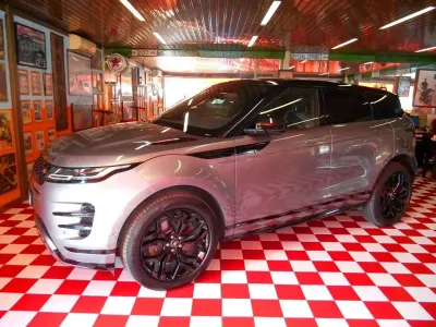 Usata Land Rover Range Rover evoque R-Dynamic 204 CV (150 kW) 2021 Eiger grey SUV