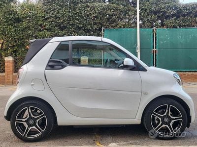 Usata 2023 Smart ForTwo Electric Drive Cabrio | 15.900 €