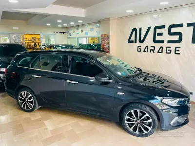Usata Fiat Tipo Lounge 120 CV (88 kW) 2019 Nero Station wagon