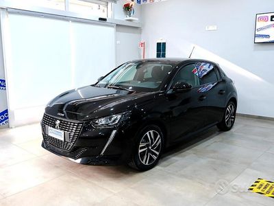 Usata Peugeot 208 Allure 100 CV (73 kW) 2023 Nero Utilitaria