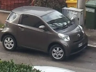 Usata Toyota iQ Sol 68 CV (50 kW) 2011 Utilitaria
