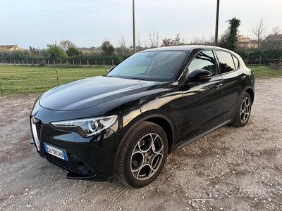 Usata Alfa Romeo Stelvio 209 CV (153 kW) 2022 Nero SUV