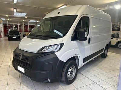 Usata Peugeot Boxer S 140 CV (102 kW) 2024 Bianco pastello Furgone