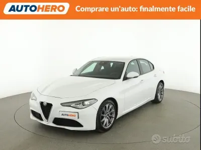 Gebraucht Alfa Romeo Giulia 150 PS (110 kW) 2018 Weiß Limousine