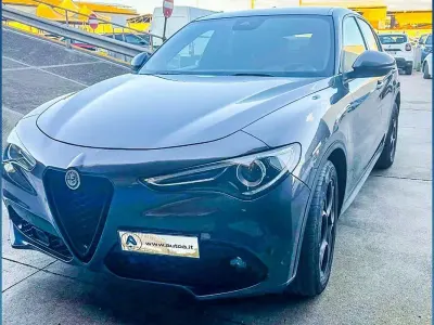 Usata Alfa Romeo Stelvio 160 CV (117 kW) 2023 Grigio SUV