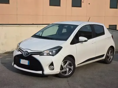 Usata Toyota Yaris Hybrid