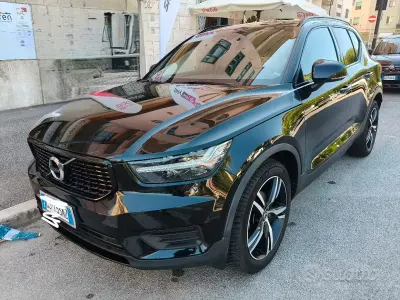 Usata Volvo XC40 R-Design 163 CV (119 kW) 2022 Nero SUV