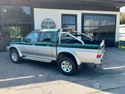 Usata Mitsubishi L200 115 CV (84 kW) 2003 Verde Pick-up