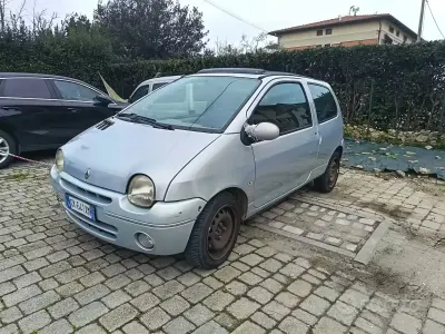 Usata Renault Twingo 75 CV (55 kW) 2004 Utilitaria