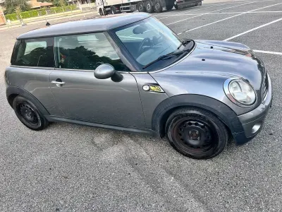 Usata Mini ONE 75 CV (55 kW) 2010 Grigio Utilitaria