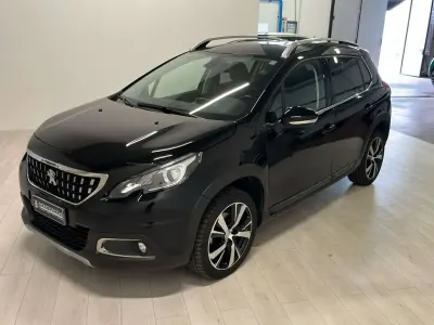 Usata Peugeot 2008 Allure 120 CV (88 kW) 2016 Nero SUV